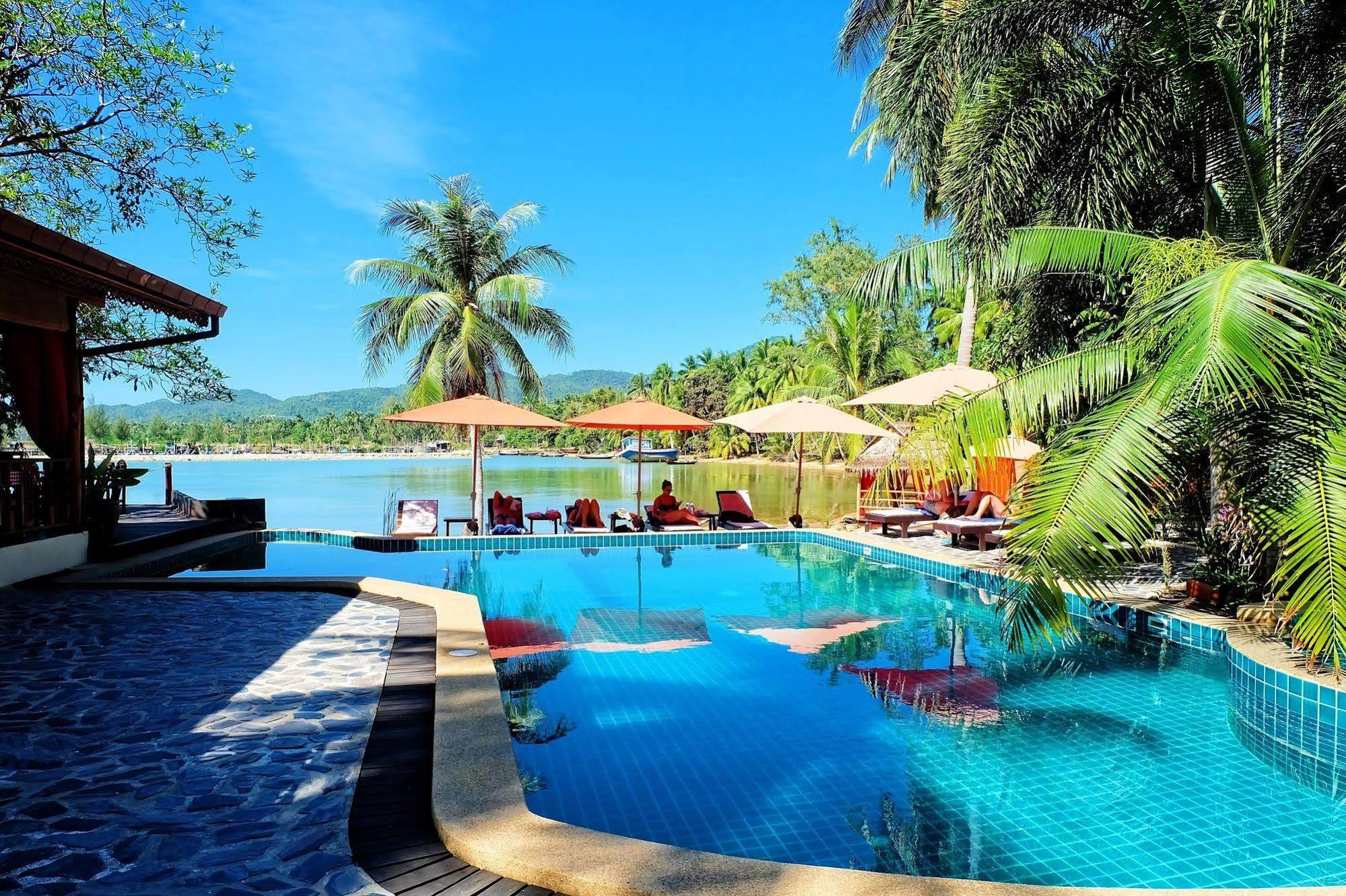 Cyana Resort Wok Tum Exteriér fotografie